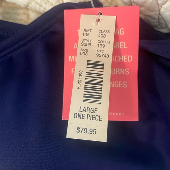 One-piece bathing suit - Picture 3 of 7